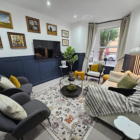 Chatsworth Retreat Sleeps 7 Semesterbostad