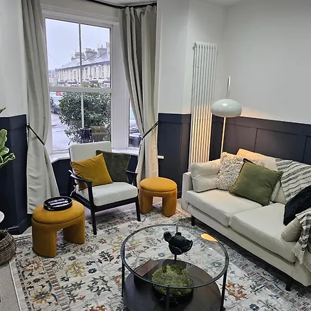 Chatsworth Retreat Sleeps 7 * Harrogate