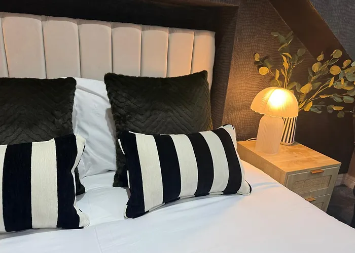 Chatsworth Retreat Sleeps 7