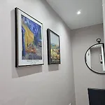 Chatsworth Retreat Sleeps 7 펜션