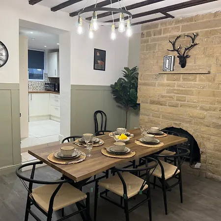 Chatsworth Retreat Sleeps 7 Holiday home