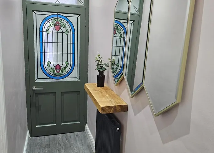 Chatsworth Retreat Sleeps 7 Holiday home