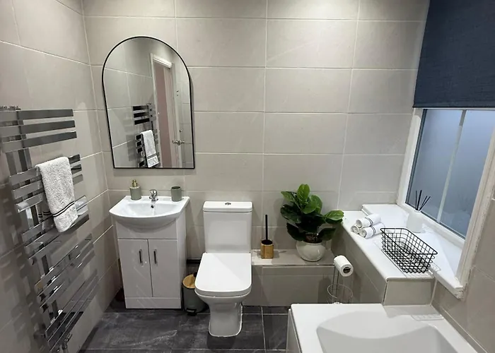 Chatsworth Retreat Sleeps 7 Harrogate