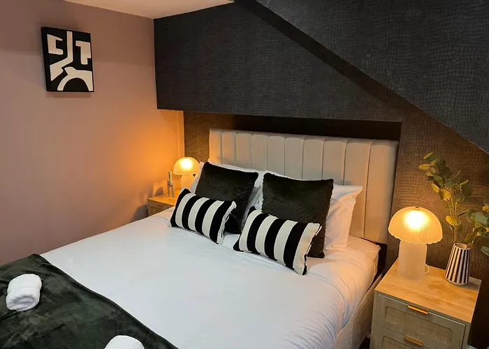 Chatsworth Retreat Sleeps 7 Harrogate