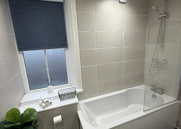 Chatsworth Retreat Sleeps 7 * Harrogate