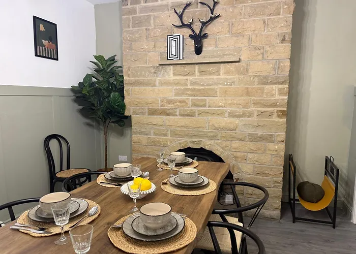 Holiday home Chatsworth Retreat Sleeps 7 *