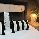 Chatsworth Retreat Sleeps 7