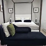 Chatsworth Retreat Sleeps 7 * هاروغايت
